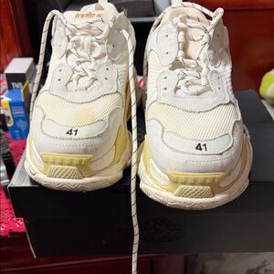 Balenciaga men Sneakers in Cream and Yellow